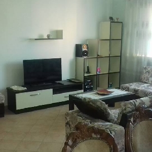 SHITET Apartament 2+1 te Komuna e Parisit