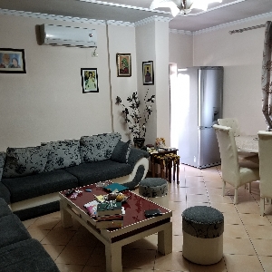 URGJENT!!! SHITET APARTAMENT 2+1 NE QENDER TE DURRESIT