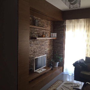 Shitet apartament 2+1 tek Liqeni i thate 