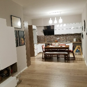 Shitet apartament 2+1 rruga Eduart Mano, Liqeni Tiranes