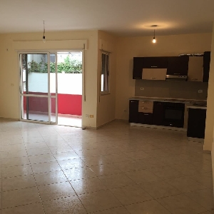 Jepet me qera apartament 2+1 tek rruga Shyqyri Brari