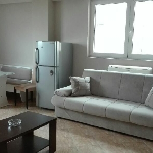 Shitet apartament 2+1 rruga e Kavajes 