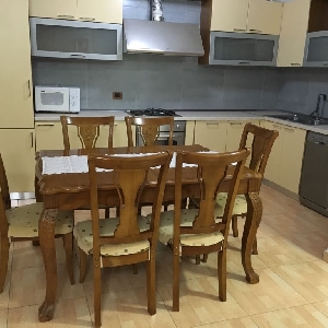 Jepet me QERA apartament 2+1 prane 21 Dhjetorit