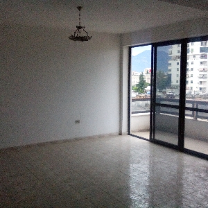 Me QERA apartament 2+1…