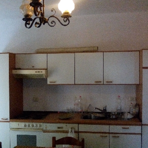 SHITET apartament 2+1 unaza re mbi qendren Kristal