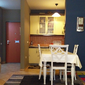 Shitet apartament 1+1 te kompleksi kika