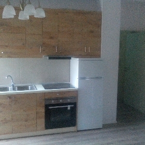 Jepet me QERA apartament…