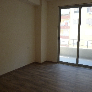 Shitet te Astiri 2+1 apartament