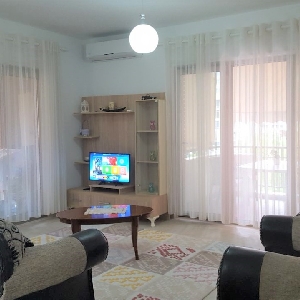 Jepet me QERA apartament 2+1 prane qendres