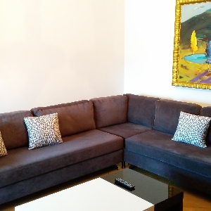 Jepet me QERA apartament 2+1 prane Drejtoris se Higjienes