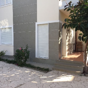 Shitet apartament 1+1 ne Dhermi